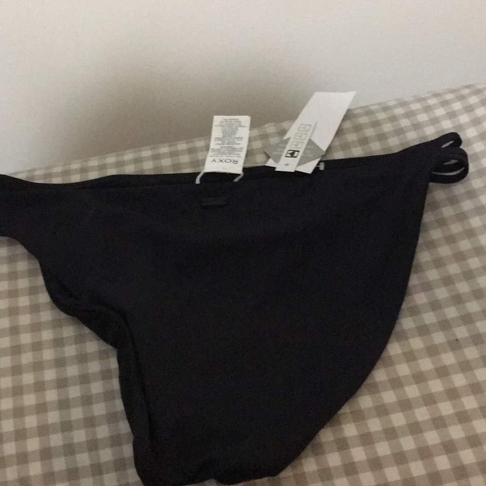 Brand New Roxy Swim - Picture 2 of 7